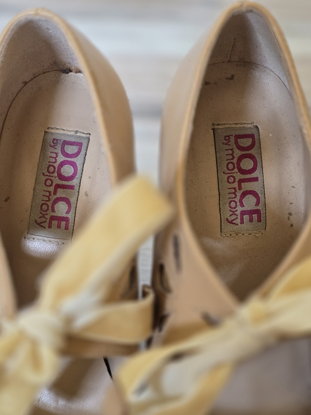Mojo Moxy Tan Cutout Dress Pumps with Pale Yellow Bow - Picture 4 of 5